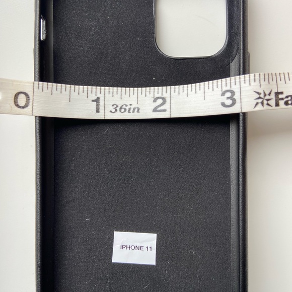 Zadig & Voltaire iPhone 11 crossbody phone case - Picture 10 of 10